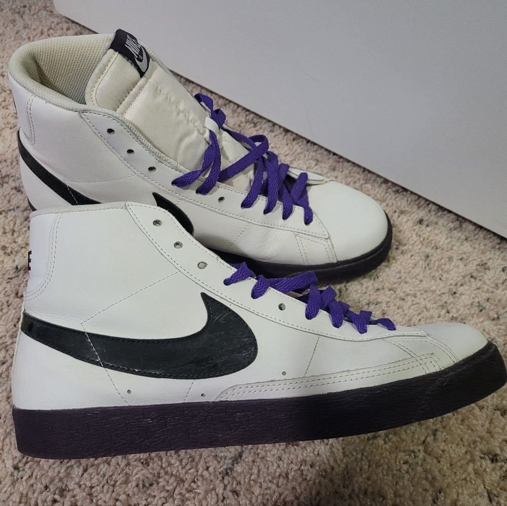 Nike Blazer Mid 77 Black and White Size 11.5